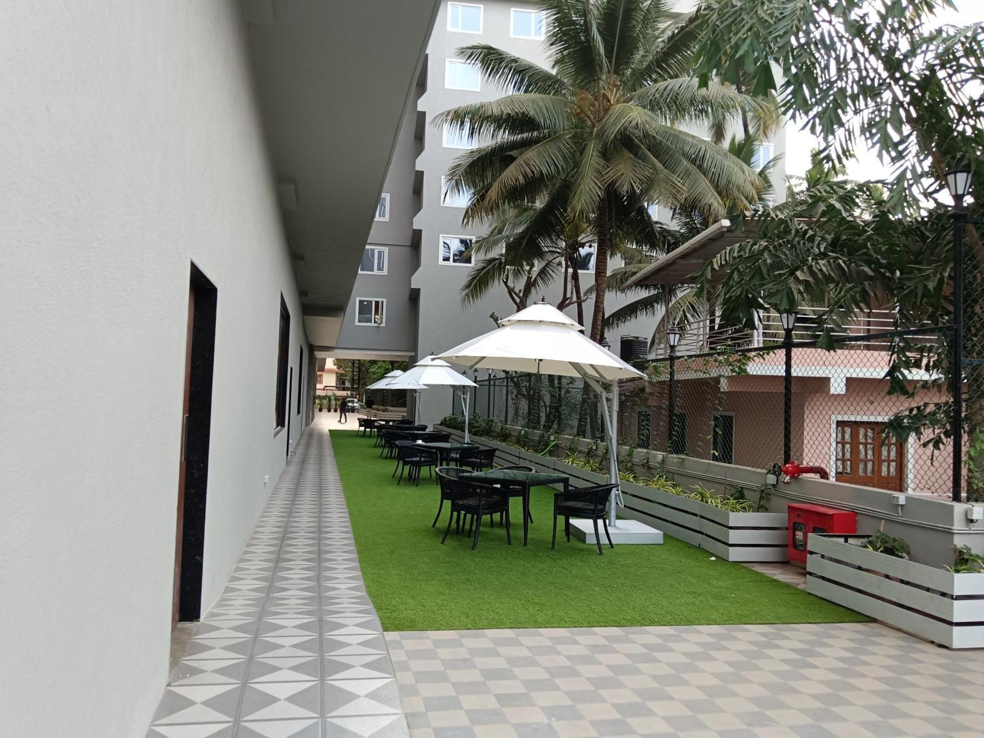 Ginger Goa Candolim Bagian luar foto